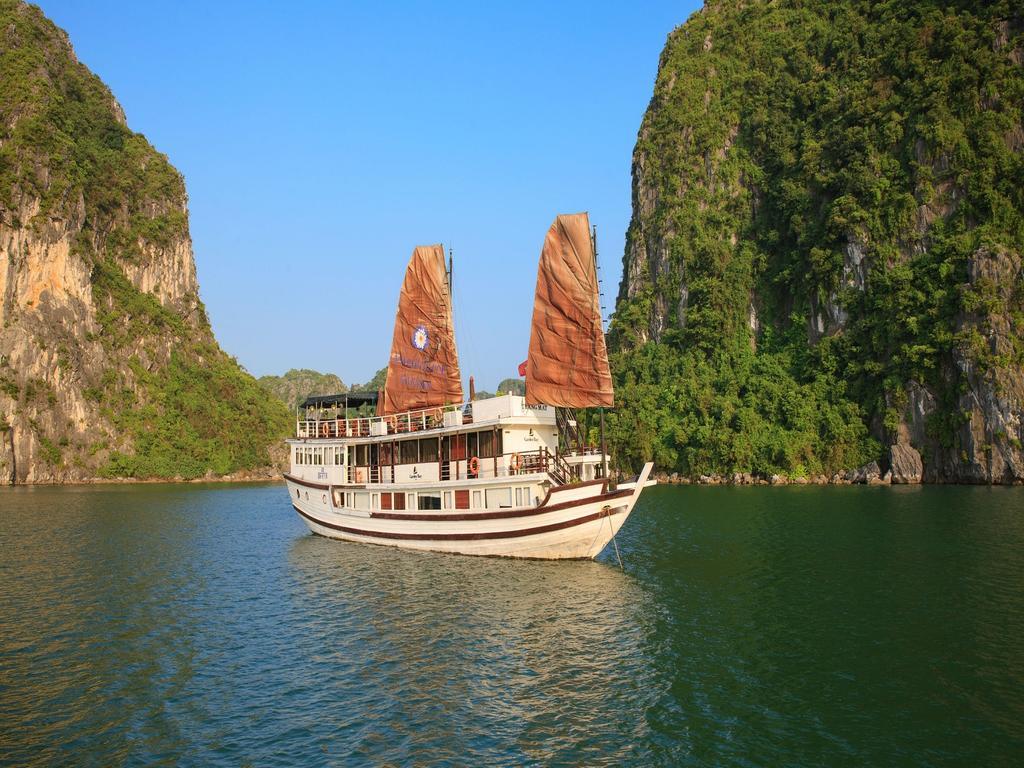 Garden Bay Luxury Cruise Hotel Ха Лонг Екстериор снимка