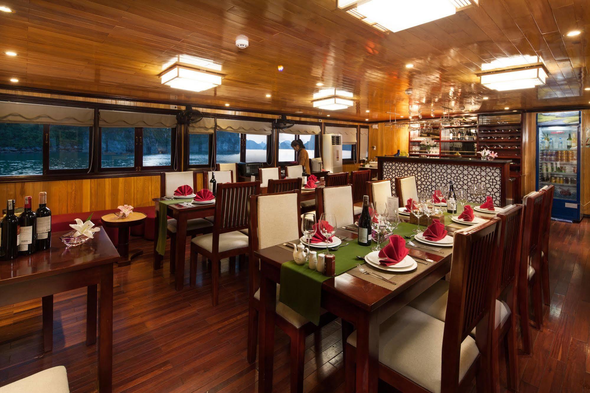 Garden Bay Luxury Cruise Hotel Ха Лонг Екстериор снимка