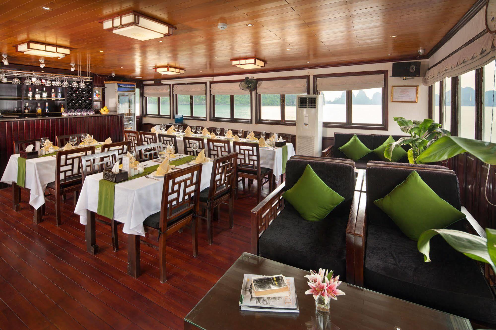 Garden Bay Luxury Cruise Hotel Ха Лонг Екстериор снимка